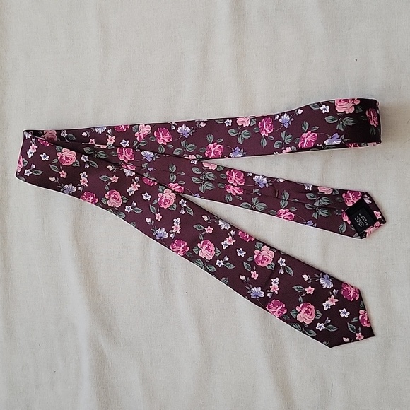 Express Tie - Picture 3 of 5